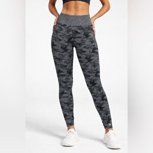 Gymshark Seamless Camo Leggings High Rise Cropped SizeS/M